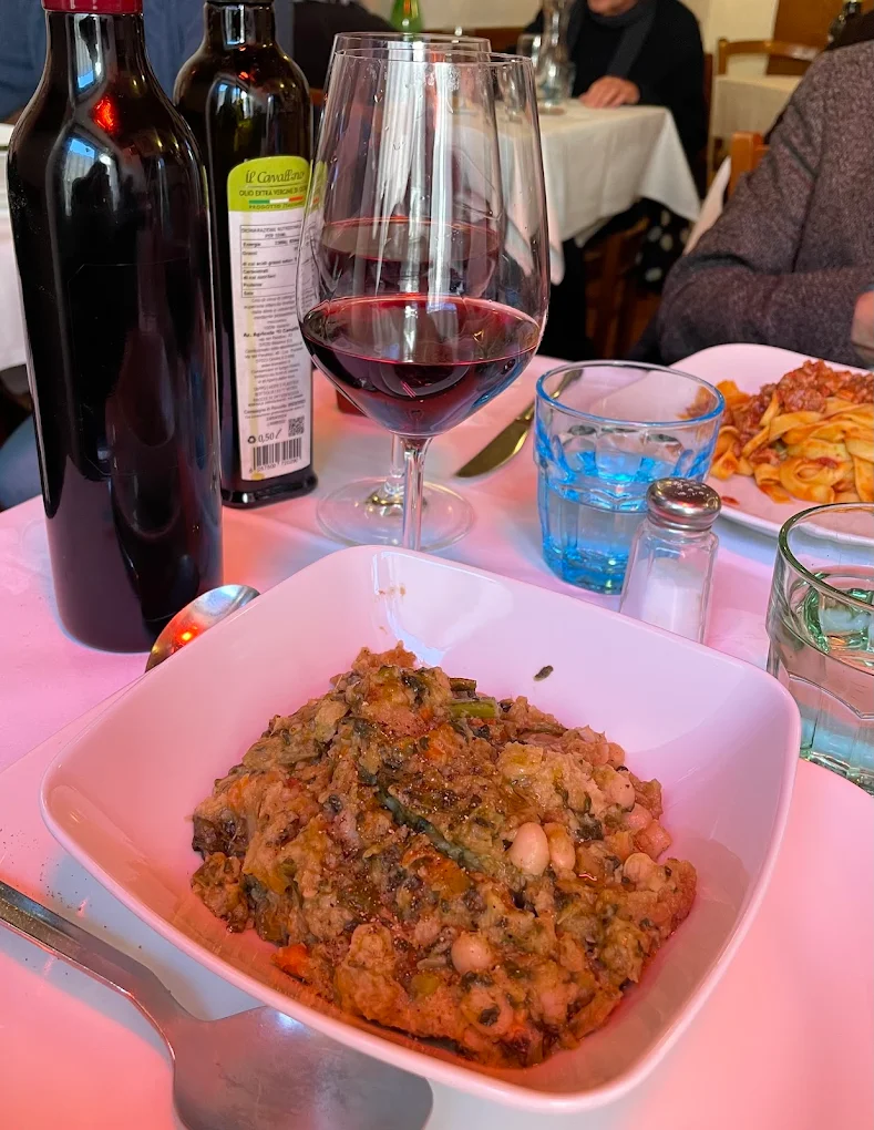 Ribollita toscana con cavolo nero e fagioli